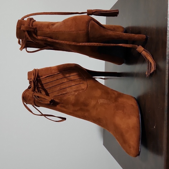 Ankle Boots - Picture 3 of 4